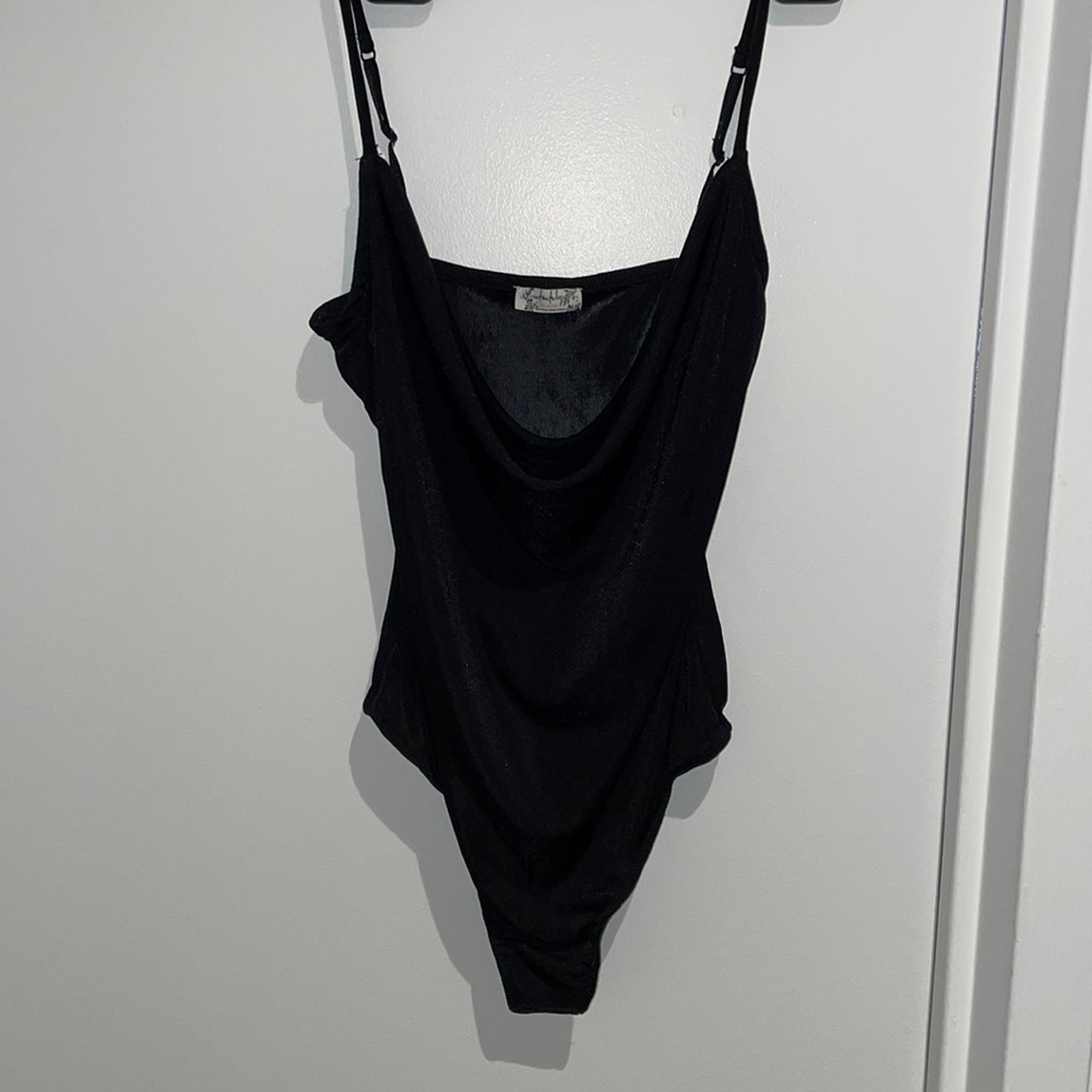 BLACK FREE PEOPLE COWL NECK BODYSUIT. SIZE SMALL